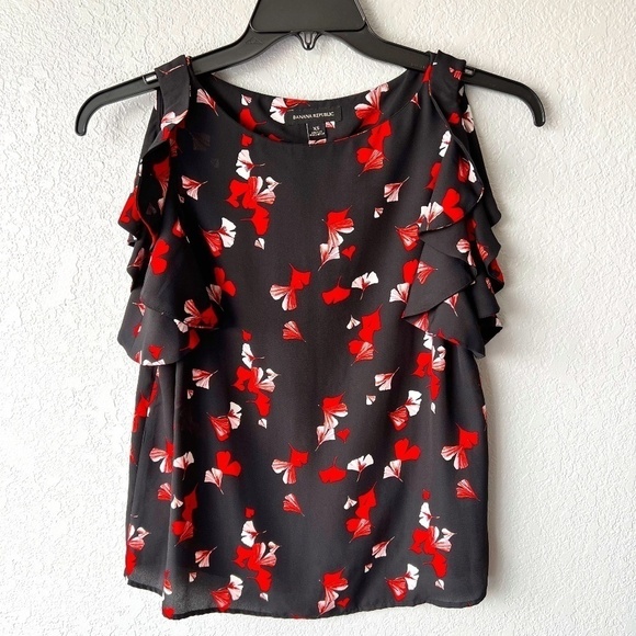 Banana Republic XS black top with red ginkgo leaf print - Picture 1 of 9
